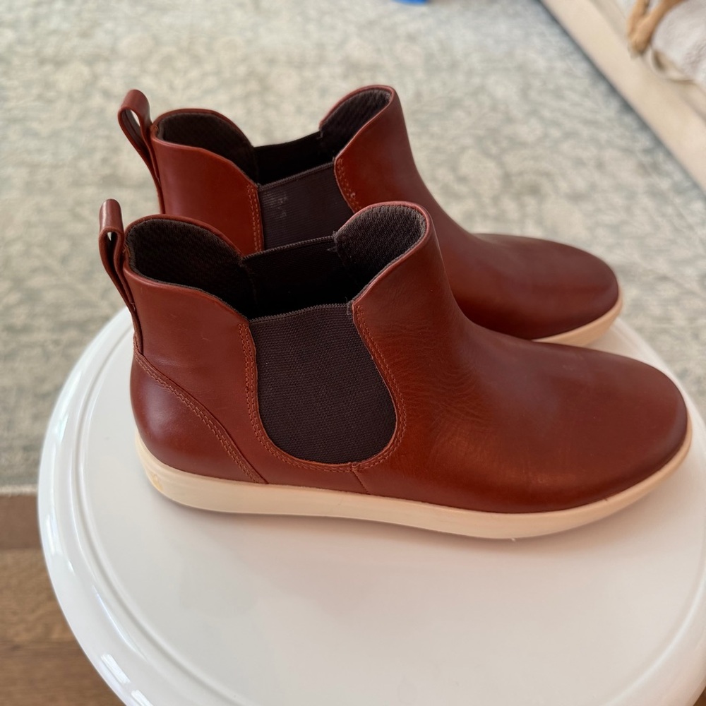 Ecco Women's Brown Soft EU 38 US 7 / 7 1/2 Chelsea Booties NWOT